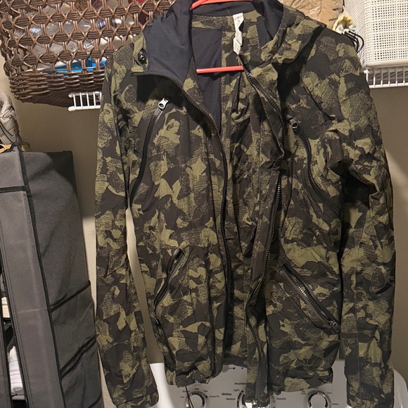 lululemon athletica Jackets & Blazers - lululemon athletica Green Camouflage Utility Jacket